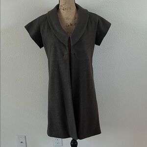 Chic Vera Wang Dark Gray Short Sleeve Coat
